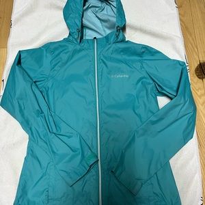 Women’s Columbia Windbreaker.  Size medium